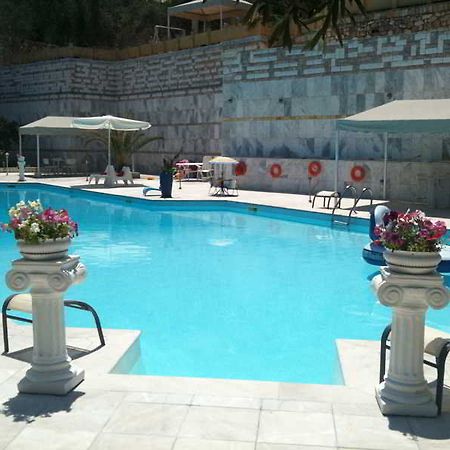 Paco'S Resort Gaios Eksteriør billede